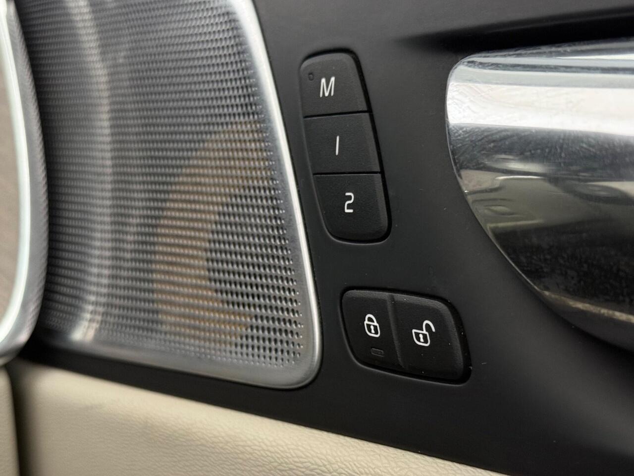 Volvo XC60 thumbnail Misc Controls