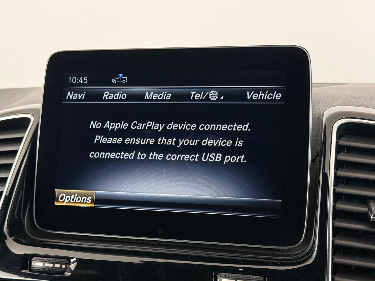 Mercedes-Benz GLE thumbnail Infotainment System