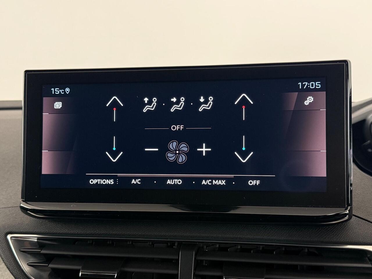 Peugeot 3008 thumbnail Infotainment System