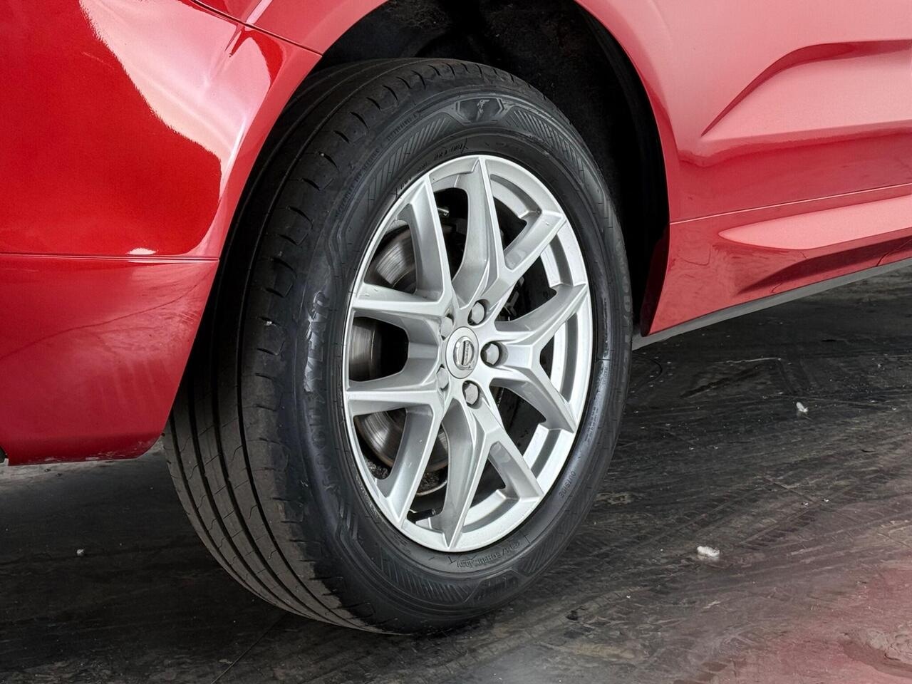 Volvo XC60 thumbnail Wheel