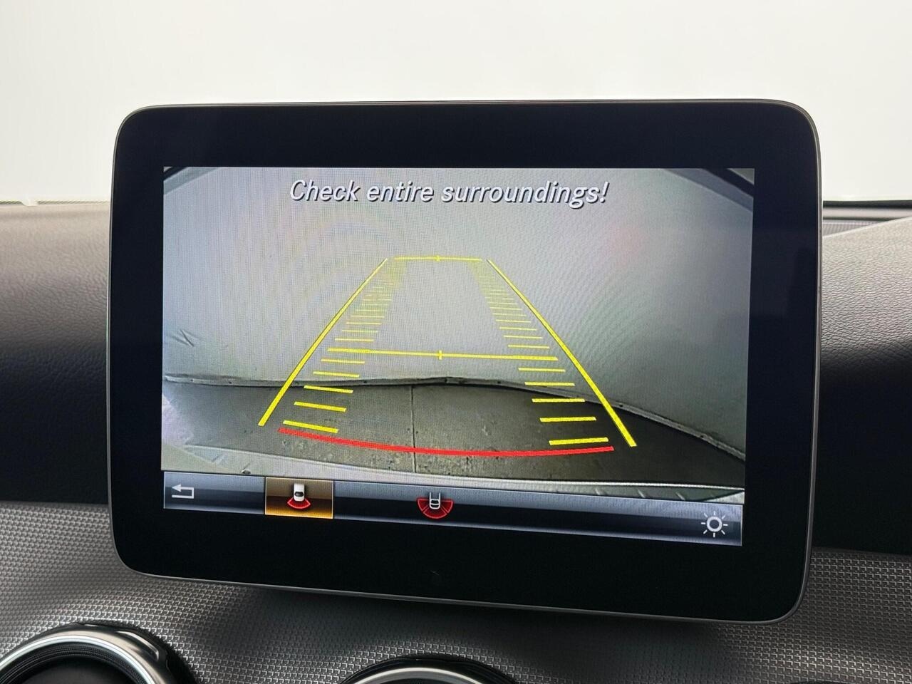 Mercedes-Benz GLA thumbnail Infotainment System