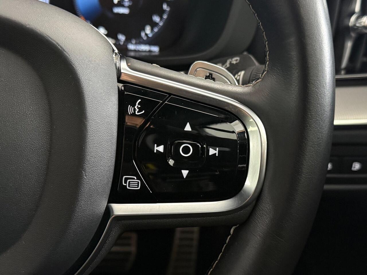 Volvo XC60 thumbnail Misc Controls