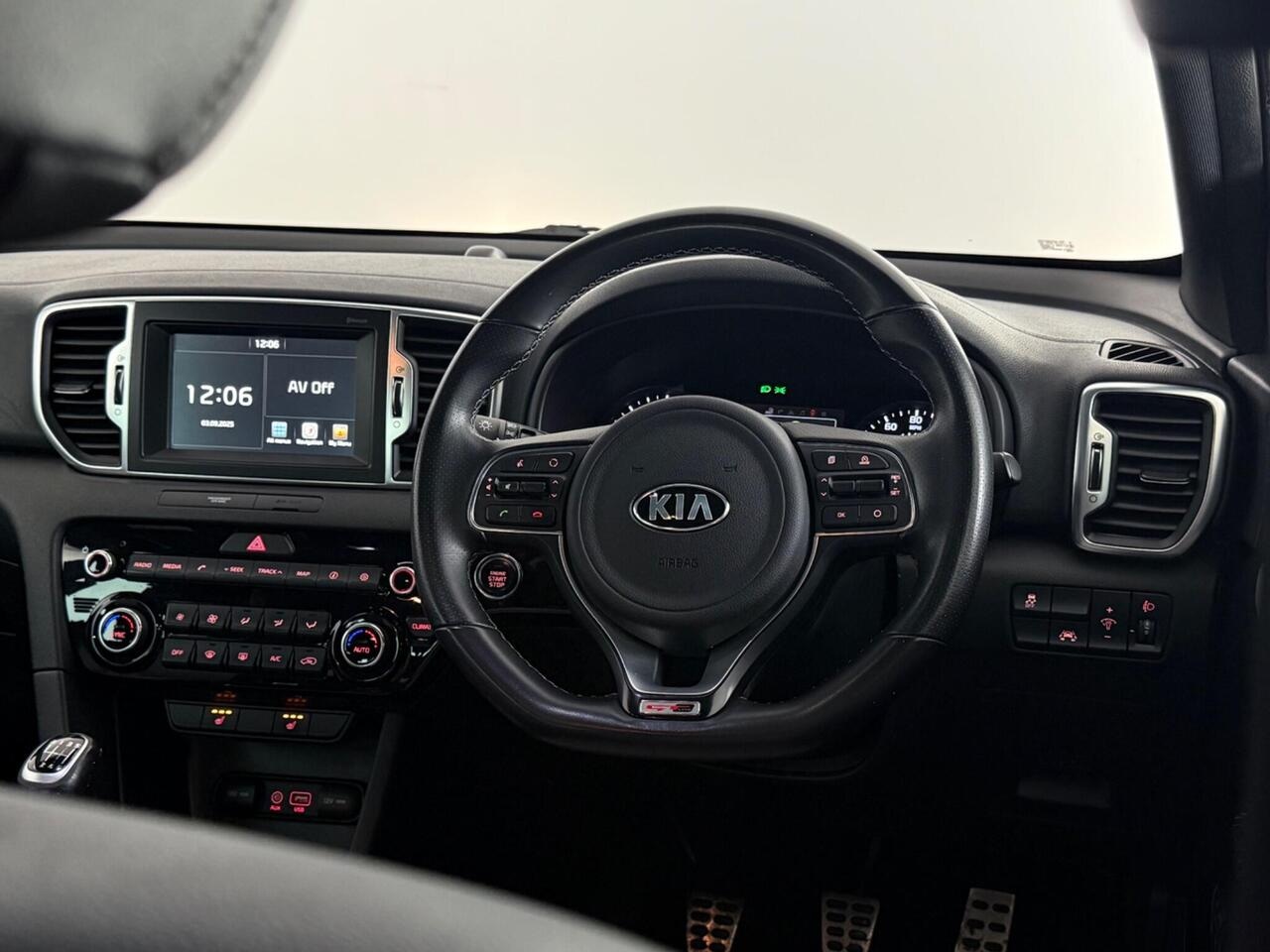 Kia Sportage thumbnail Steering Wheel