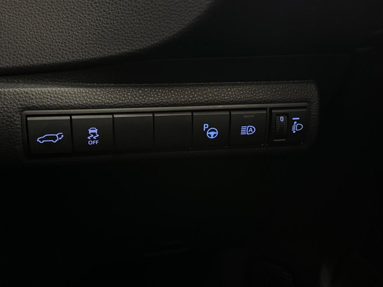 Toyota Corolla thumbnail Misc Controls