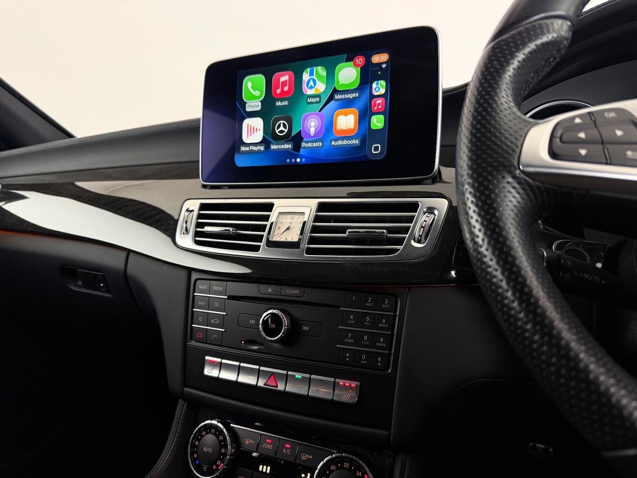 Mercedes-Benz CLS thumbnail Infotainment System