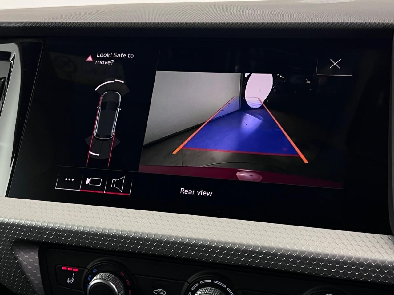 Audi A1 thumbnail Infotainment System