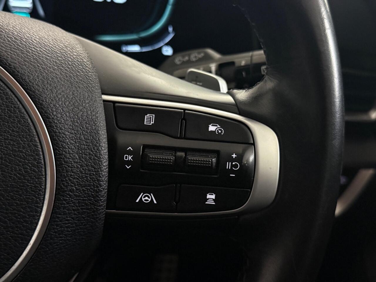 Kia Sportage thumbnail Misc Controls