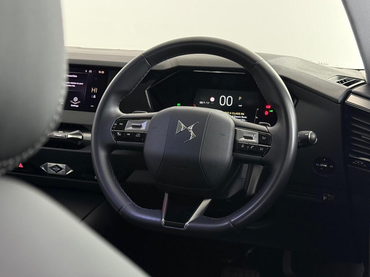 DS AUTOMOBILES DS 4 thumbnail Steering Wheel