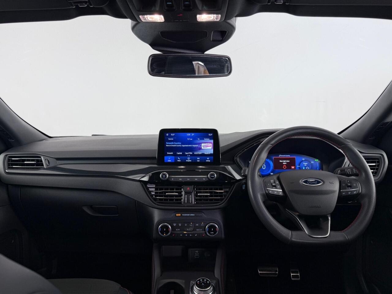 Ford Kuga thumbnail Interior Front