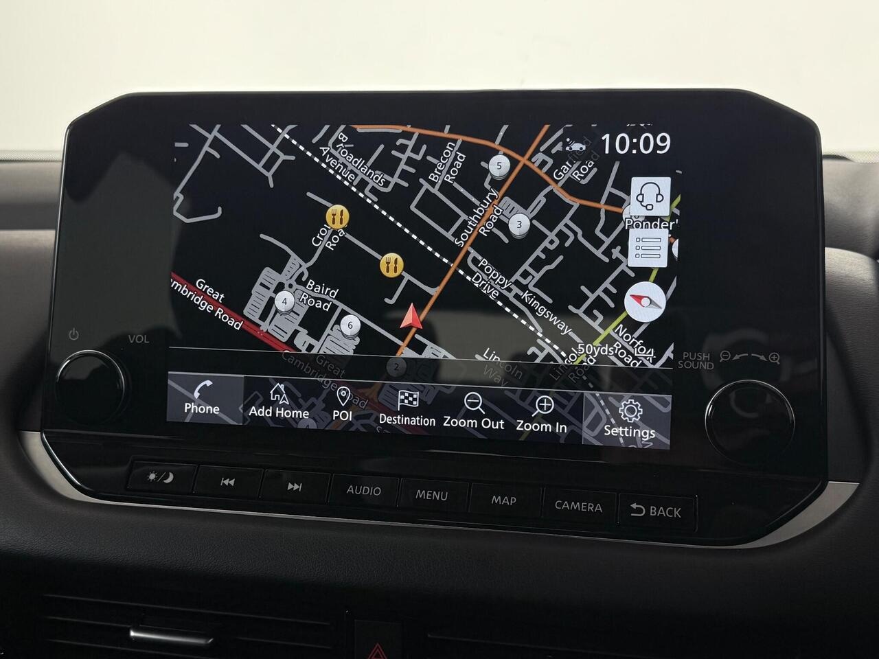 Nissan Qashqai thumbnail Infotainment System