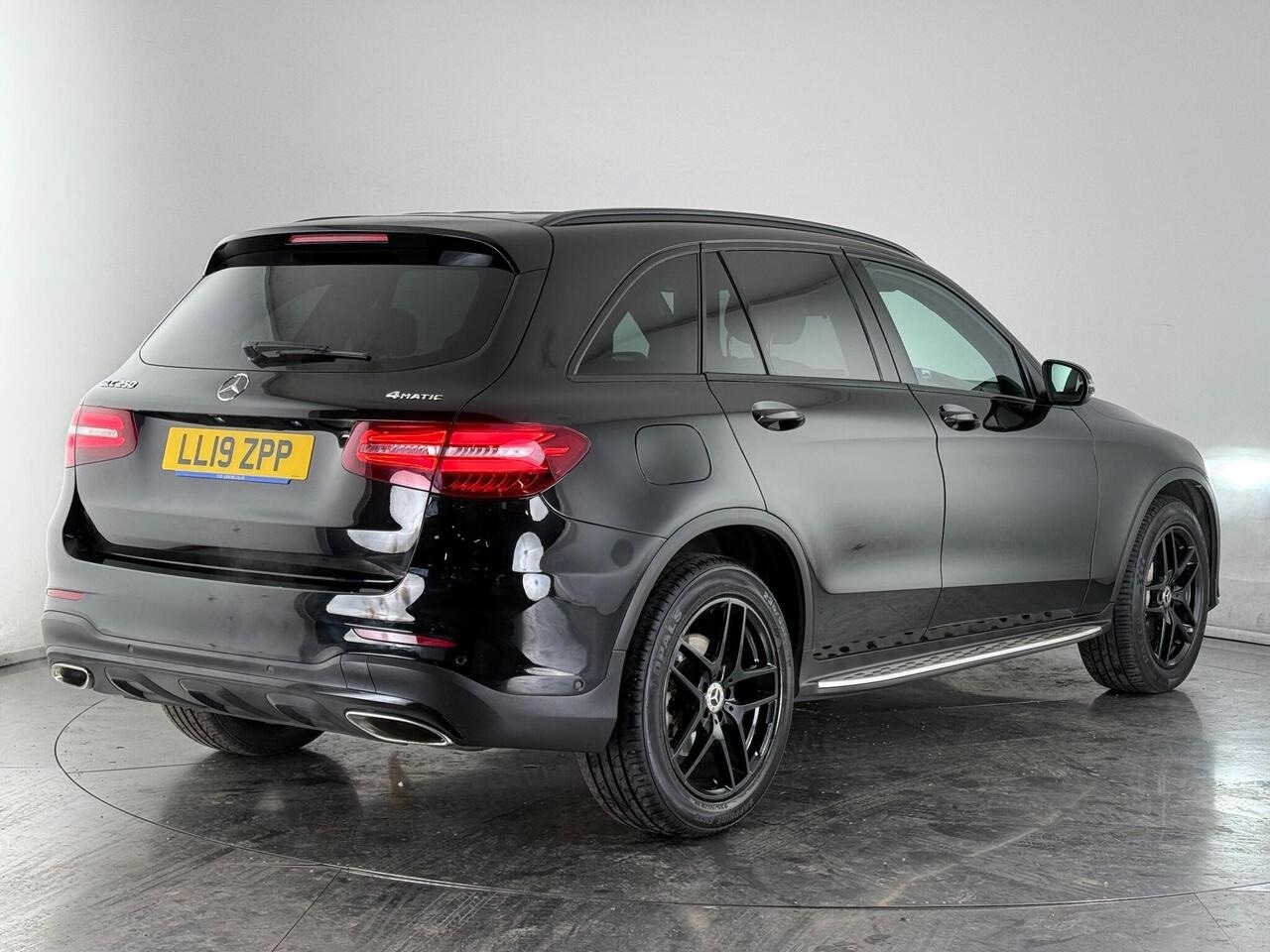 Mercedes-Benz GLC thumbnail Rear Right