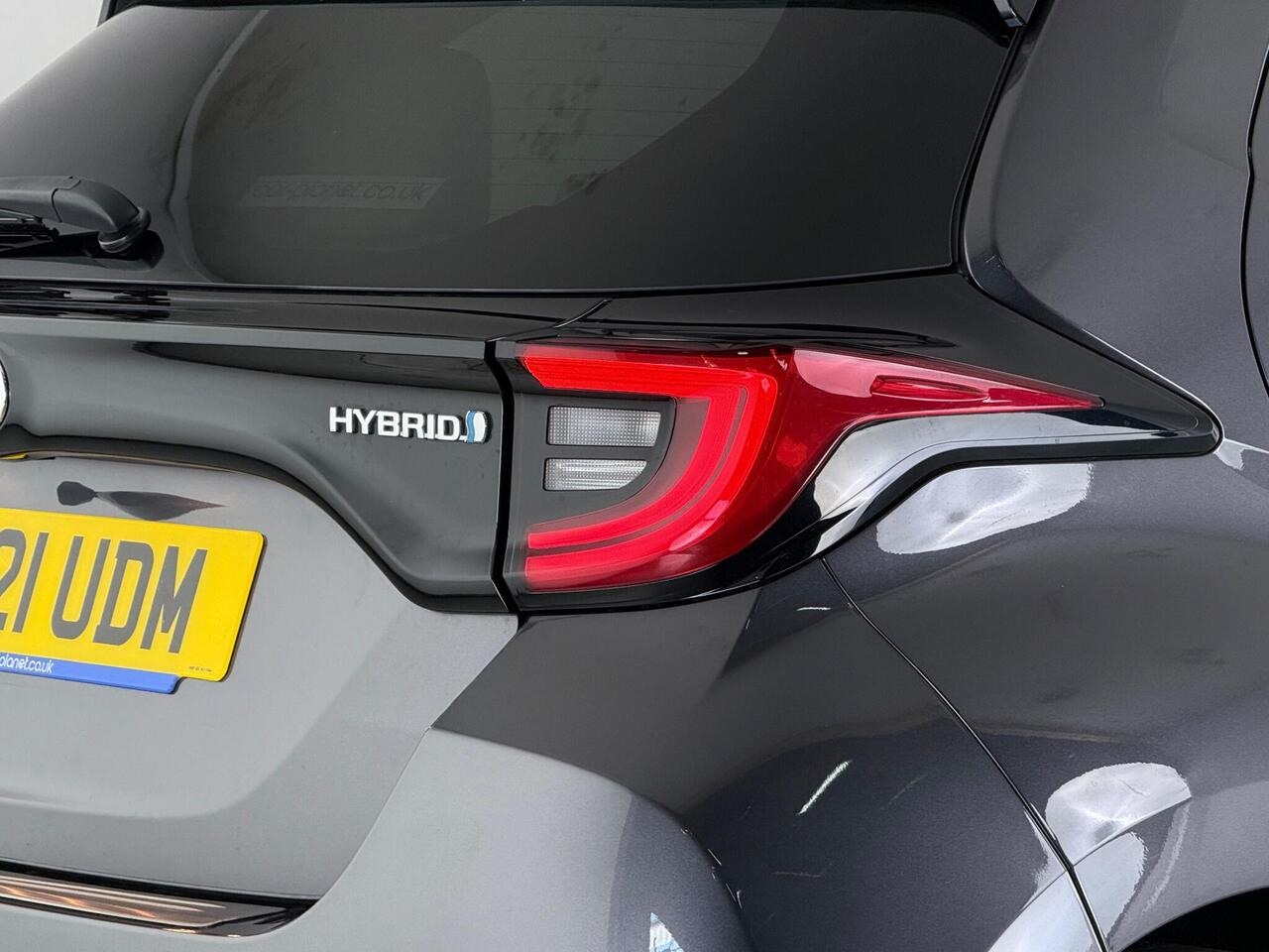Toyota Yaris thumbnail Lights Rear