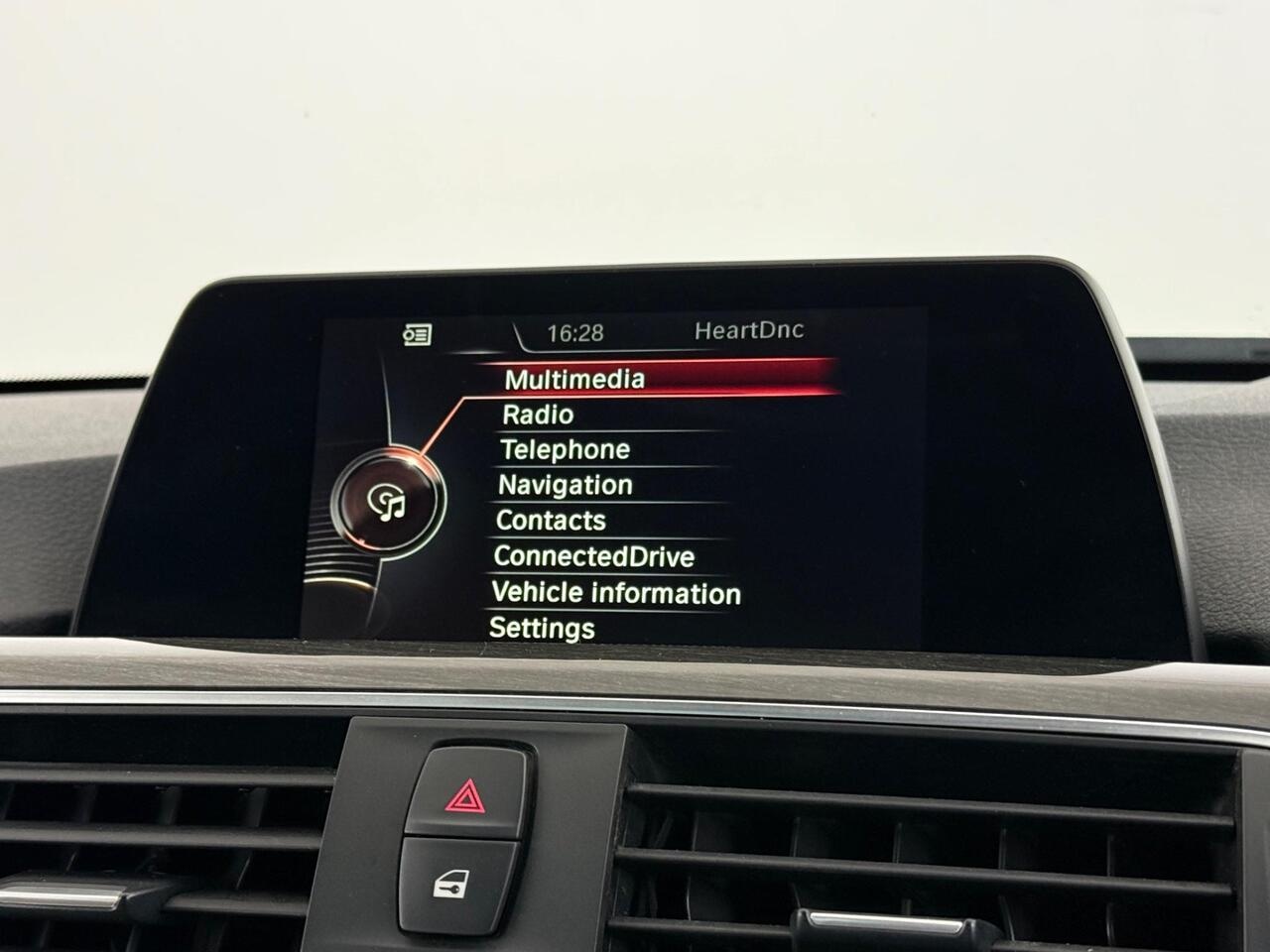 BMW 3 Series thumbnail Infotainment System