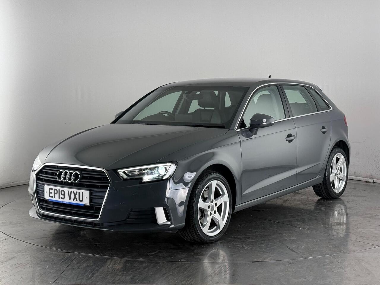 Audi A3 thumbnail Front Left