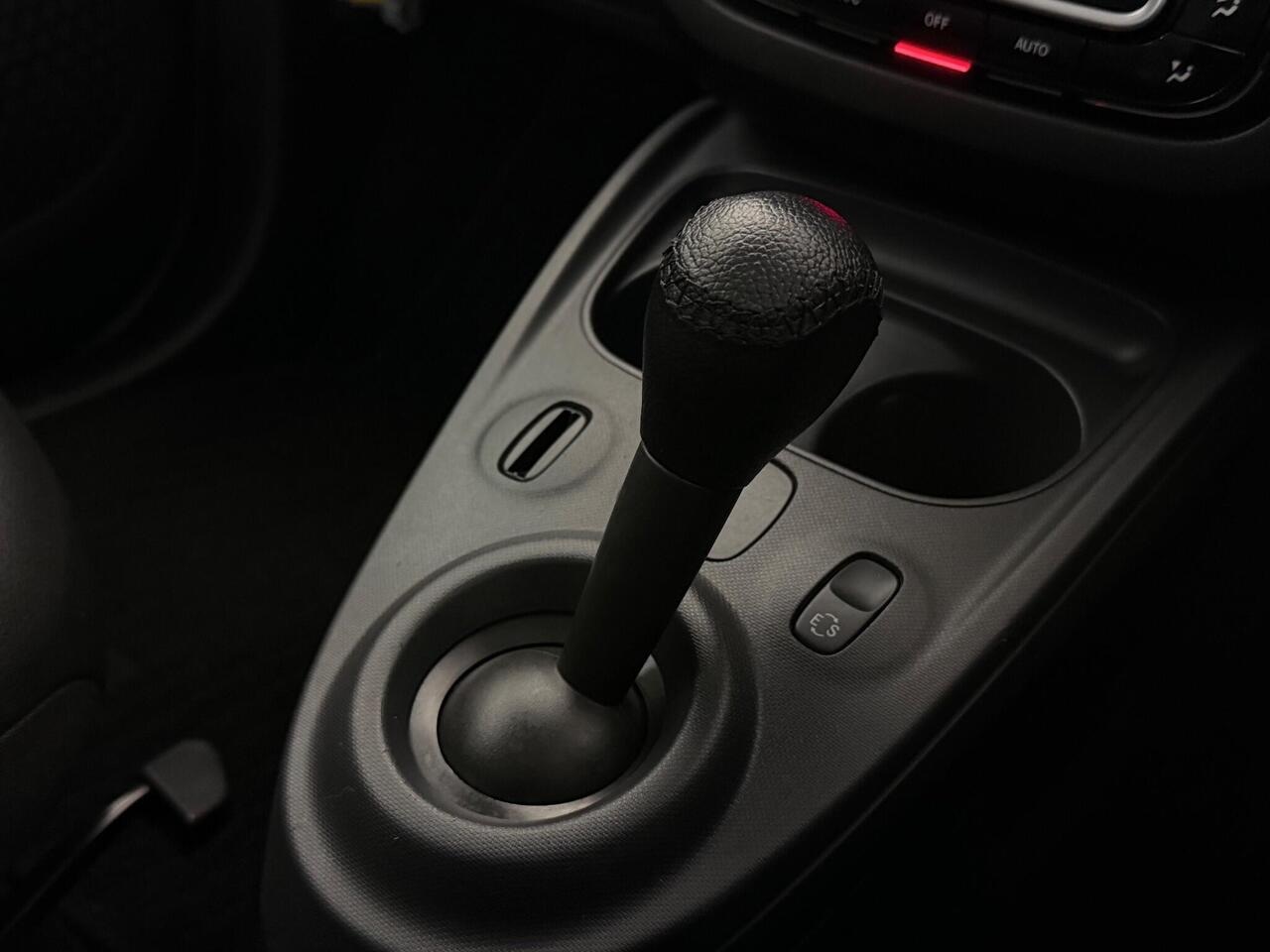 Smart fortwo thumbnail Interior Front