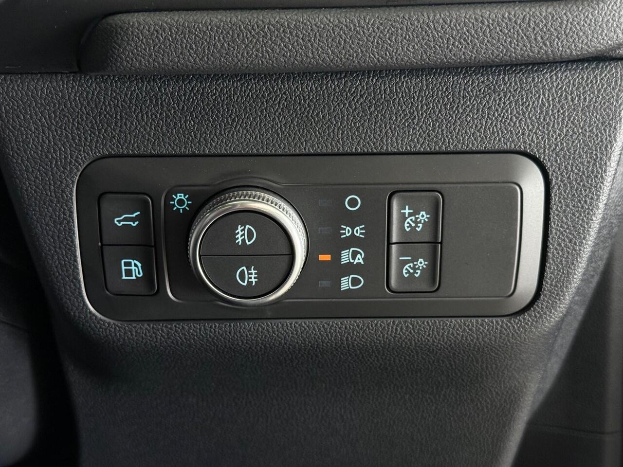 Ford Kuga thumbnail Misc Controls