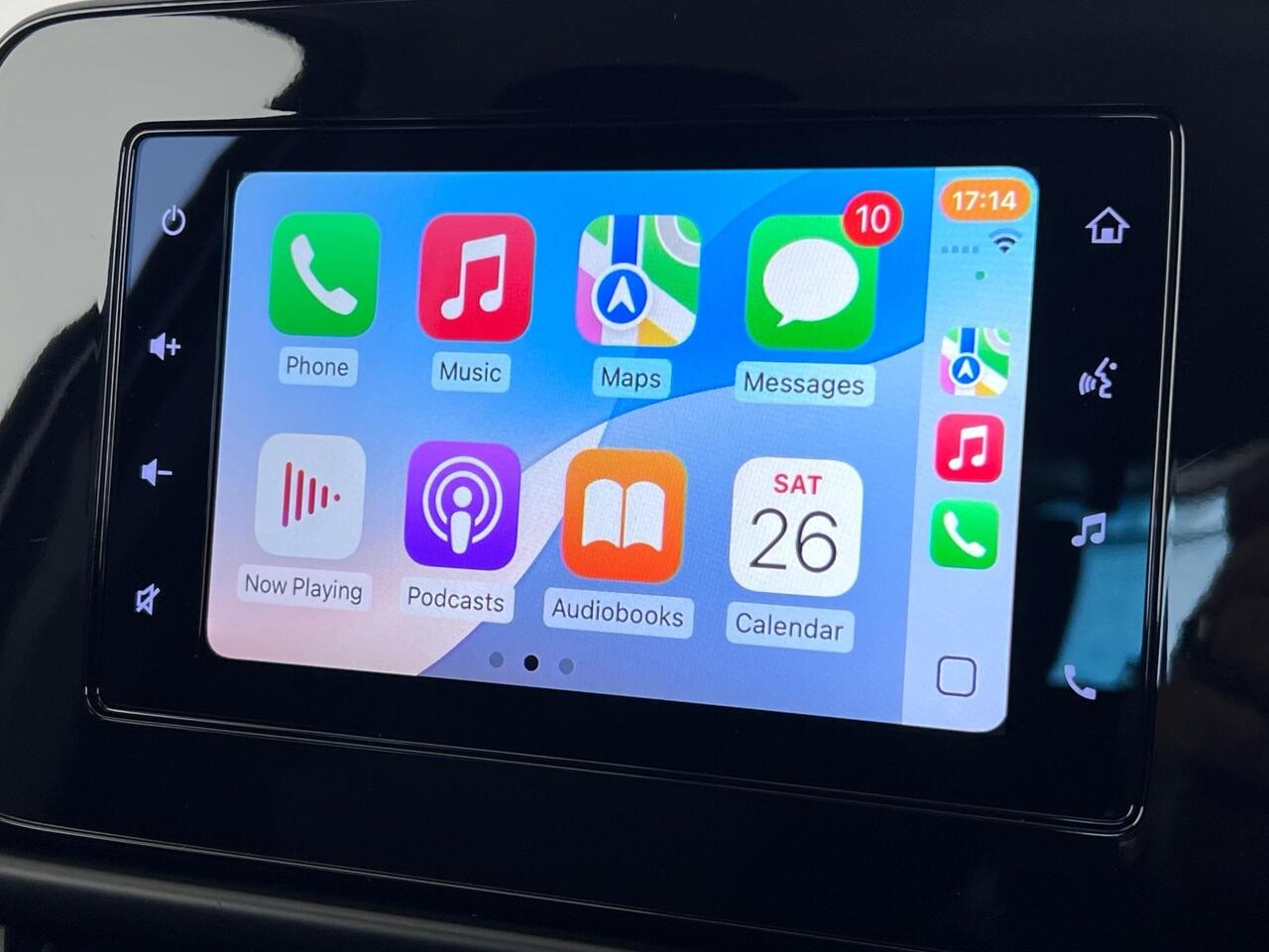 Suzuki S-Cross thumbnail Infotainment System