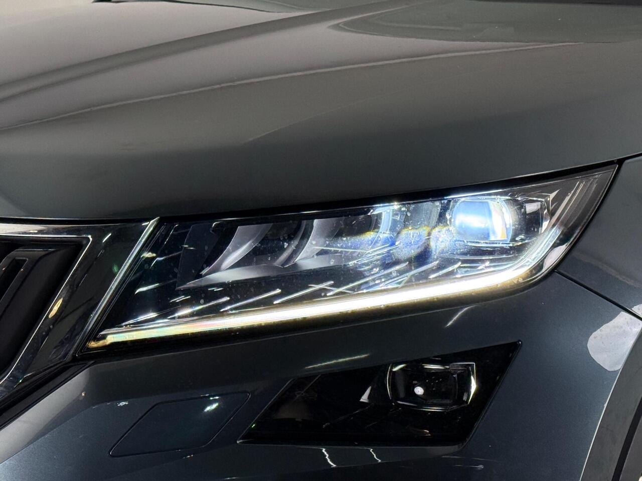 Skoda Kodiaq thumbnail Lights Front
