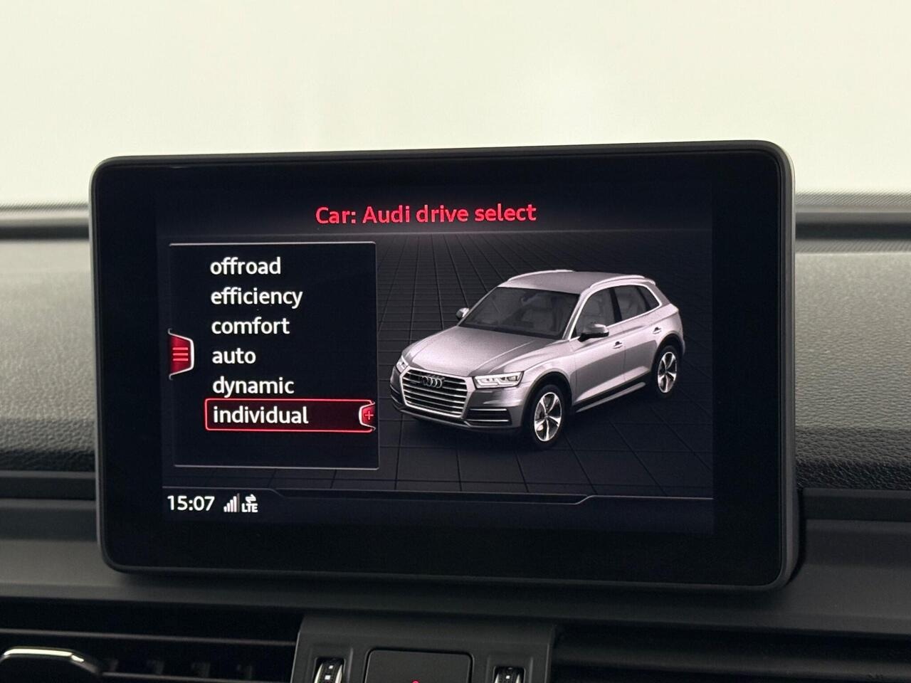 Audi Q5 thumbnail Infotainment System