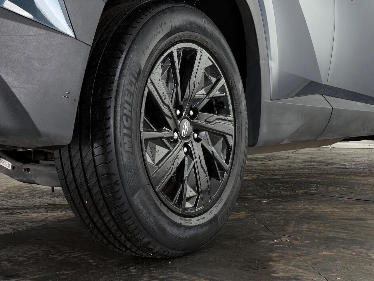 Hyundai TUCSON thumbnail Wheel