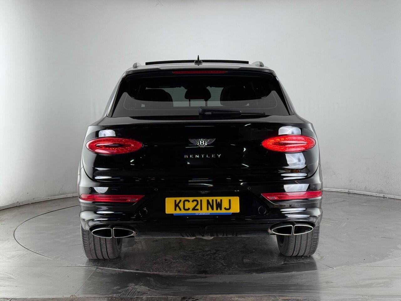 Bentley Bentayga thumbnail Rear