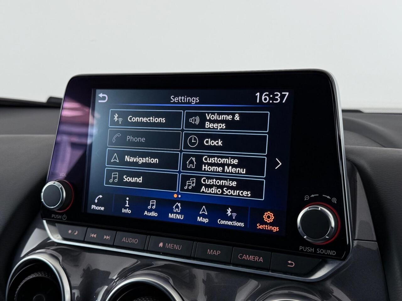 Nissan Juke thumbnail Infotainment System