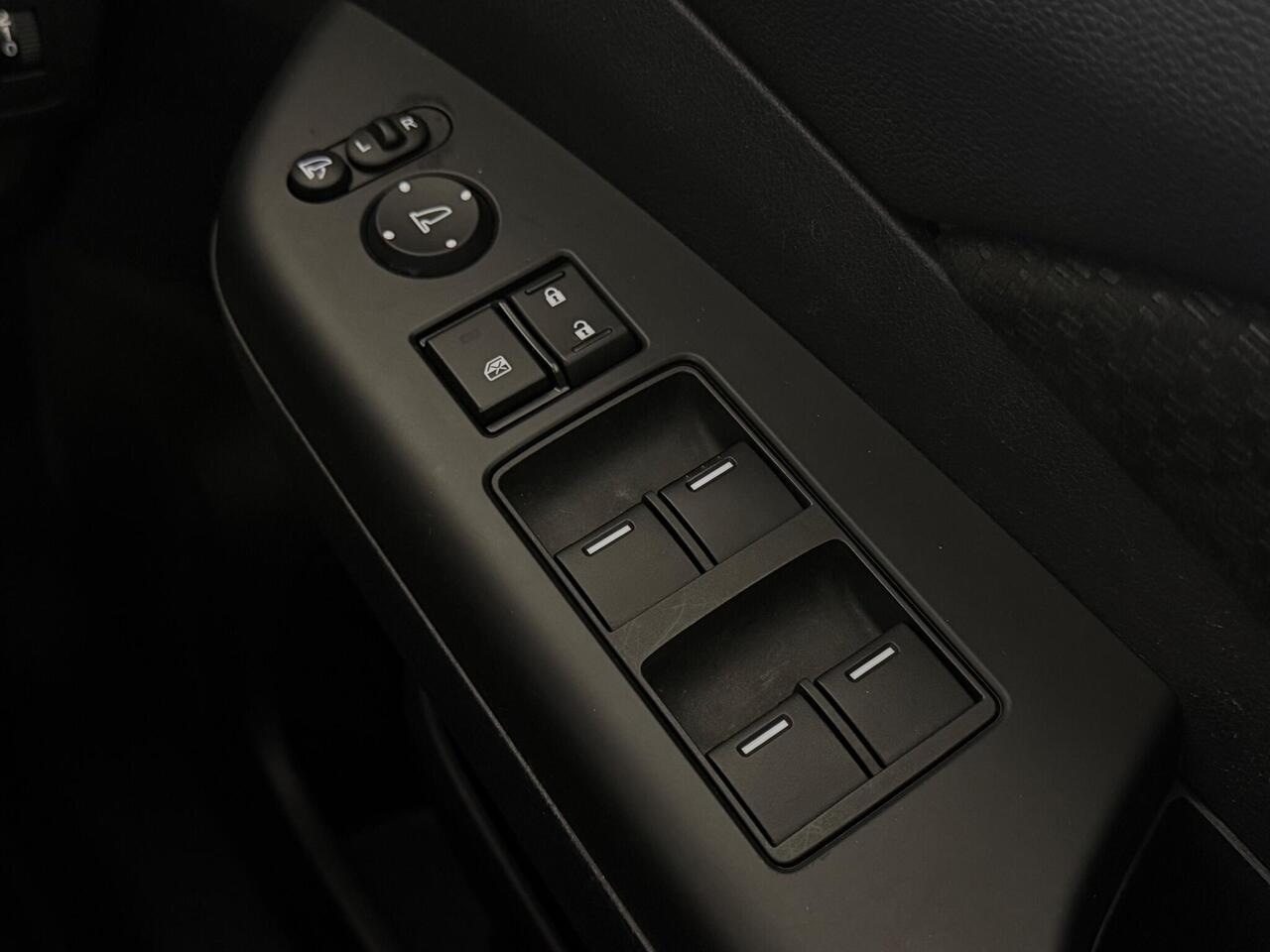 Honda CR-V thumbnail Misc Controls