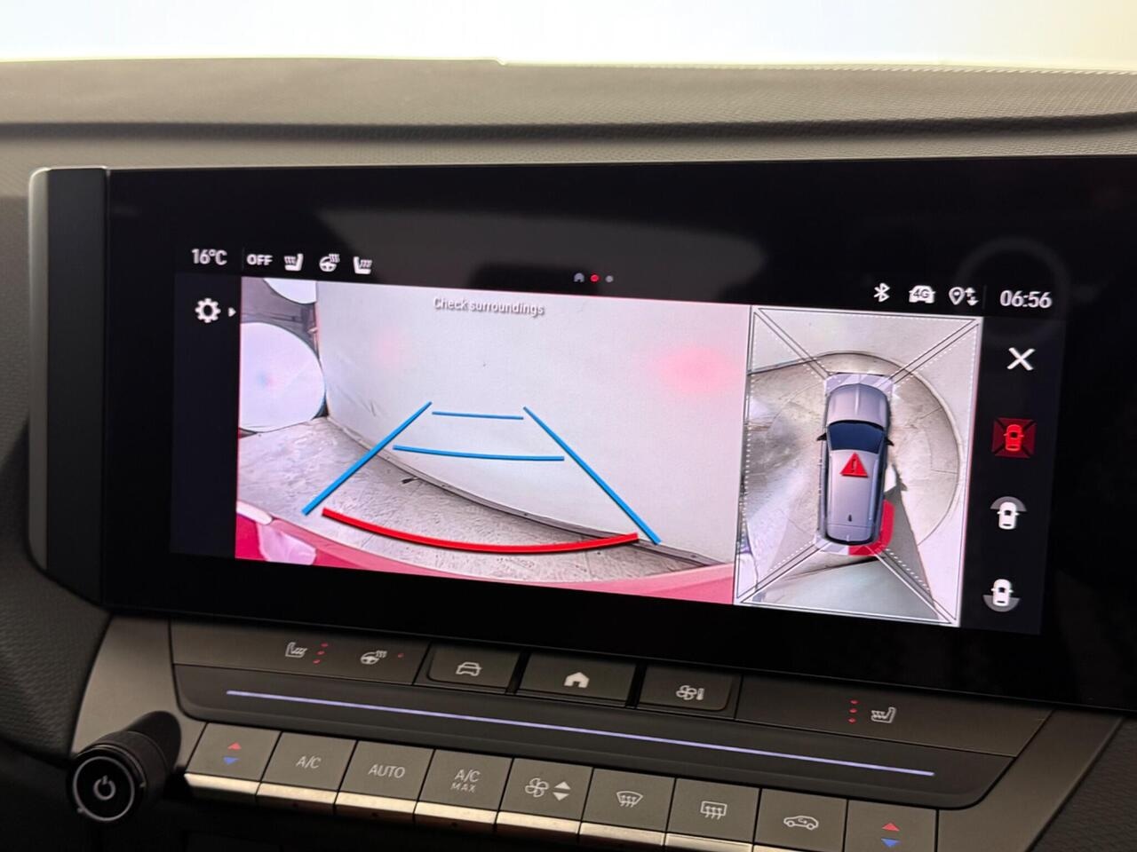 Vauxhall Astra thumbnail Infotainment System