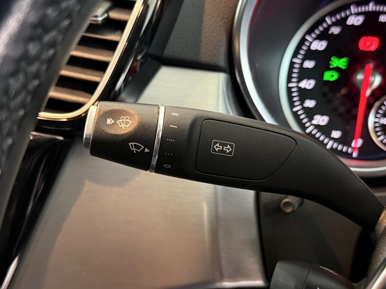 Mercedes-Benz GLE thumbnail Misc Controls