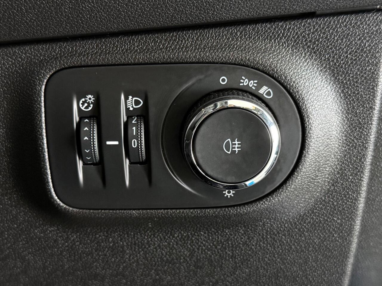 Vauxhall ADAM thumbnail Misc Controls