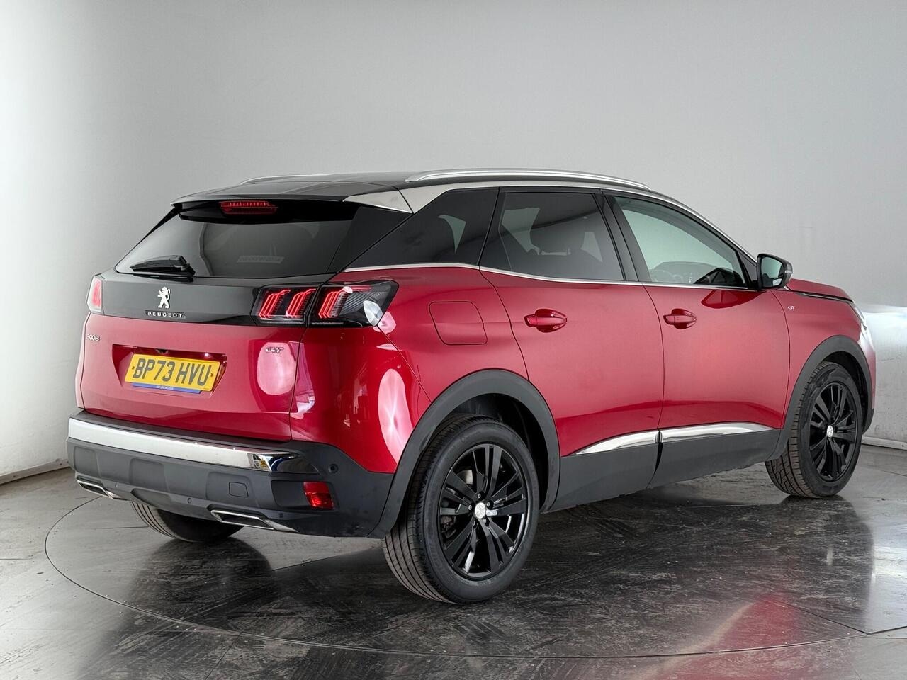 Peugeot 3008 thumbnail Rear Right