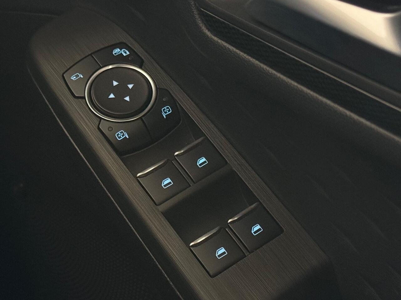 Ford Kuga thumbnail Misc Controls