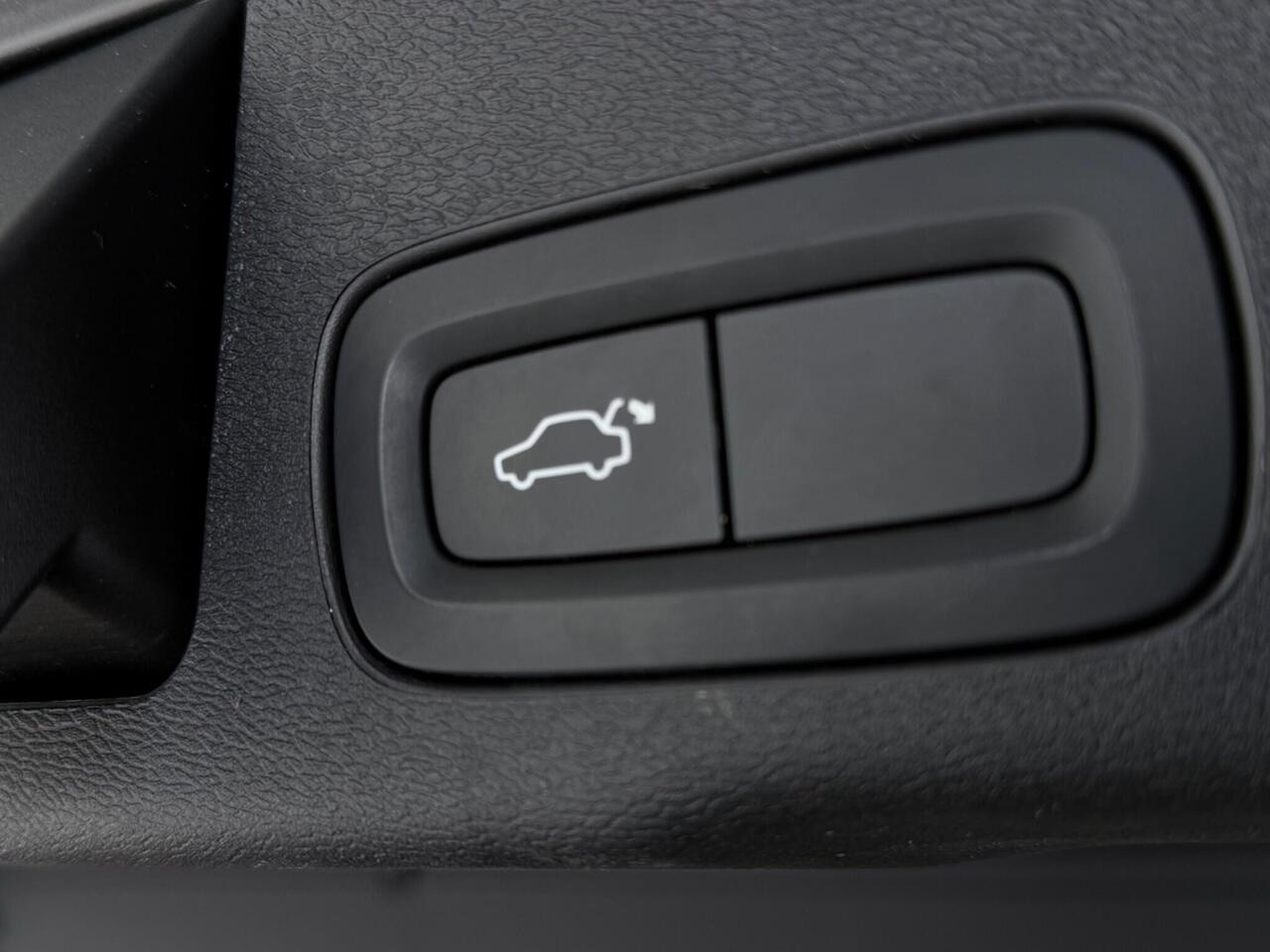 Volvo XC60 thumbnail Misc Controls
