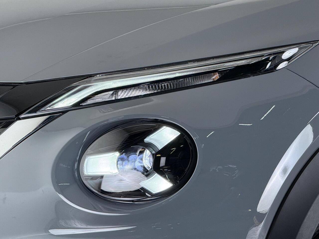 Nissan Juke thumbnail Lights Front
