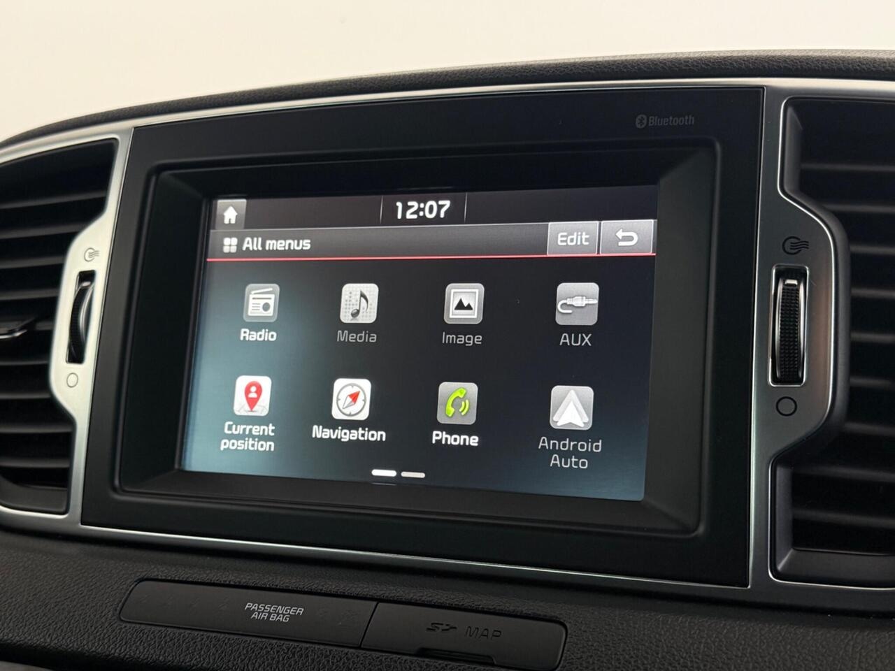 Kia Sportage thumbnail Infotainment System