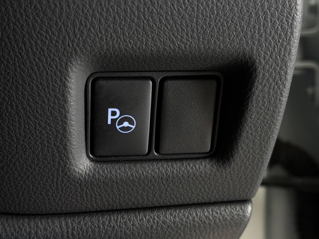Toyota C-HR thumbnail Misc Controls