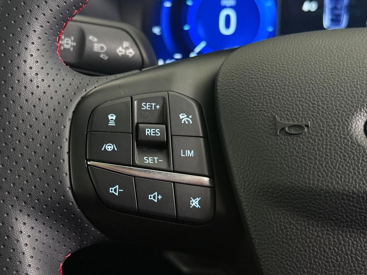 Ford Kuga thumbnail Misc Controls