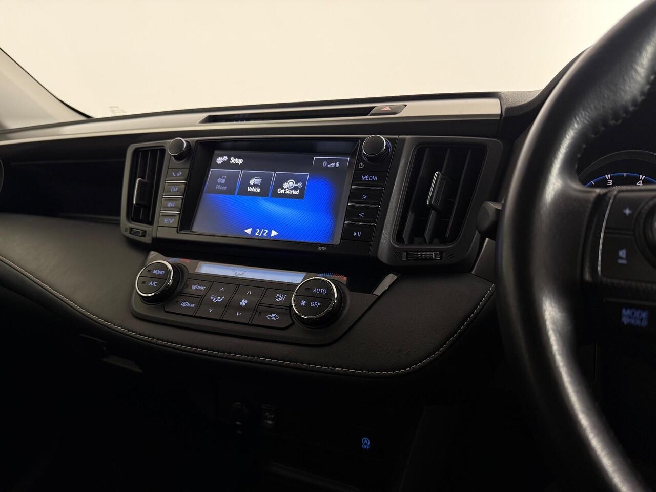 Toyota RAV4 thumbnail Infotainment System