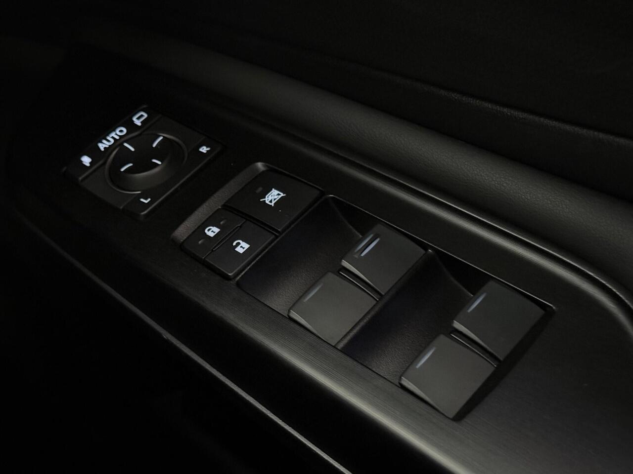 Lexus ES thumbnail Misc Controls