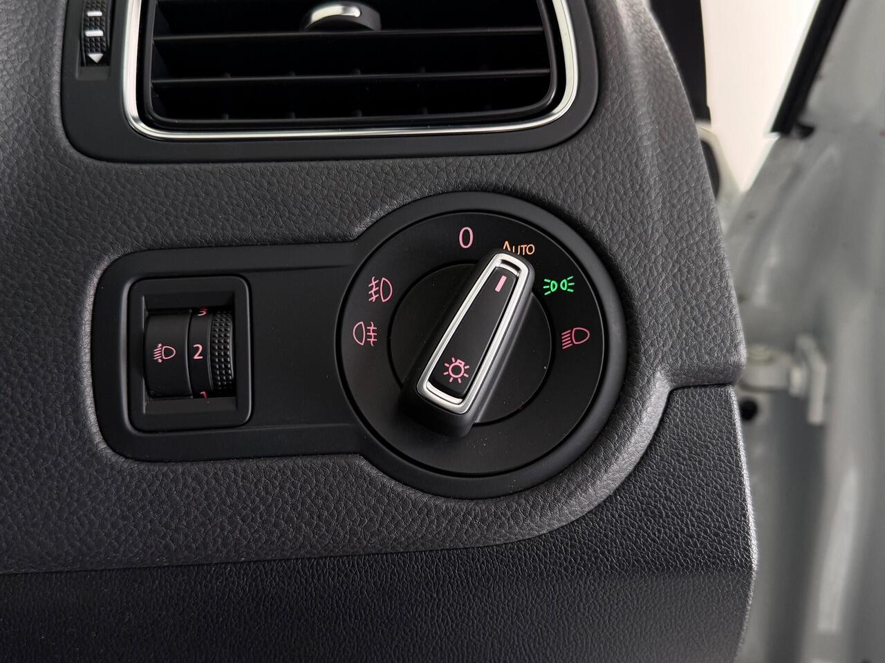 Volkswagen Polo thumbnail Misc Controls