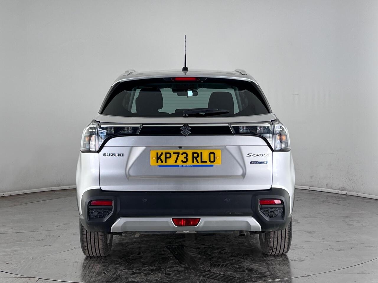 Suzuki S-Cross thumbnail Rear