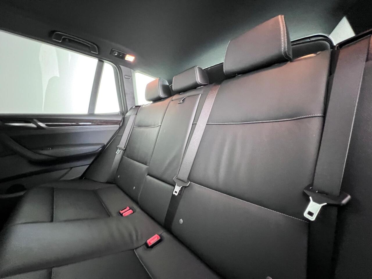 BMW X3 thumbnail Seats Rear
