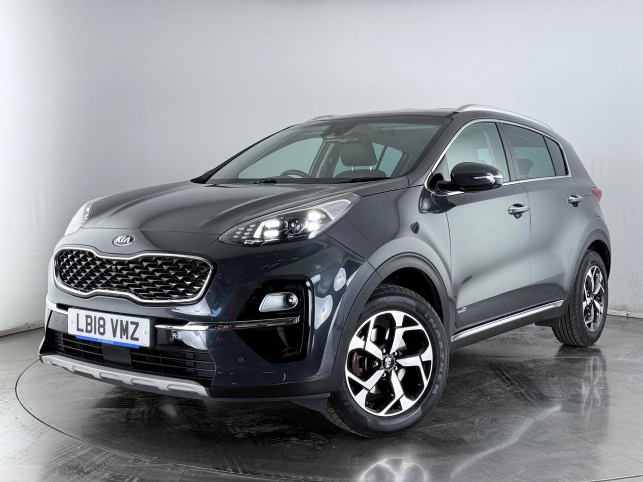 Kia Sportage thumbnail Front Left