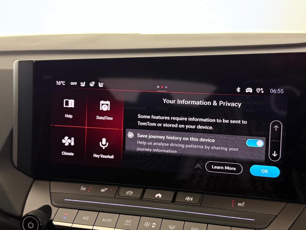 Vauxhall Astra thumbnail Infotainment System