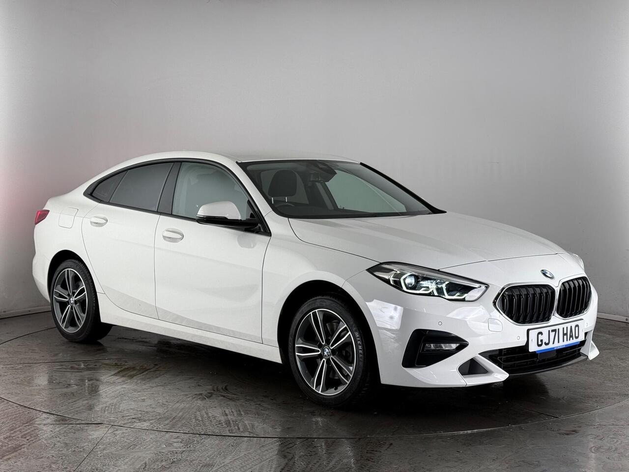 BMW 2 Series Gran Coupe thumbnail Front Right