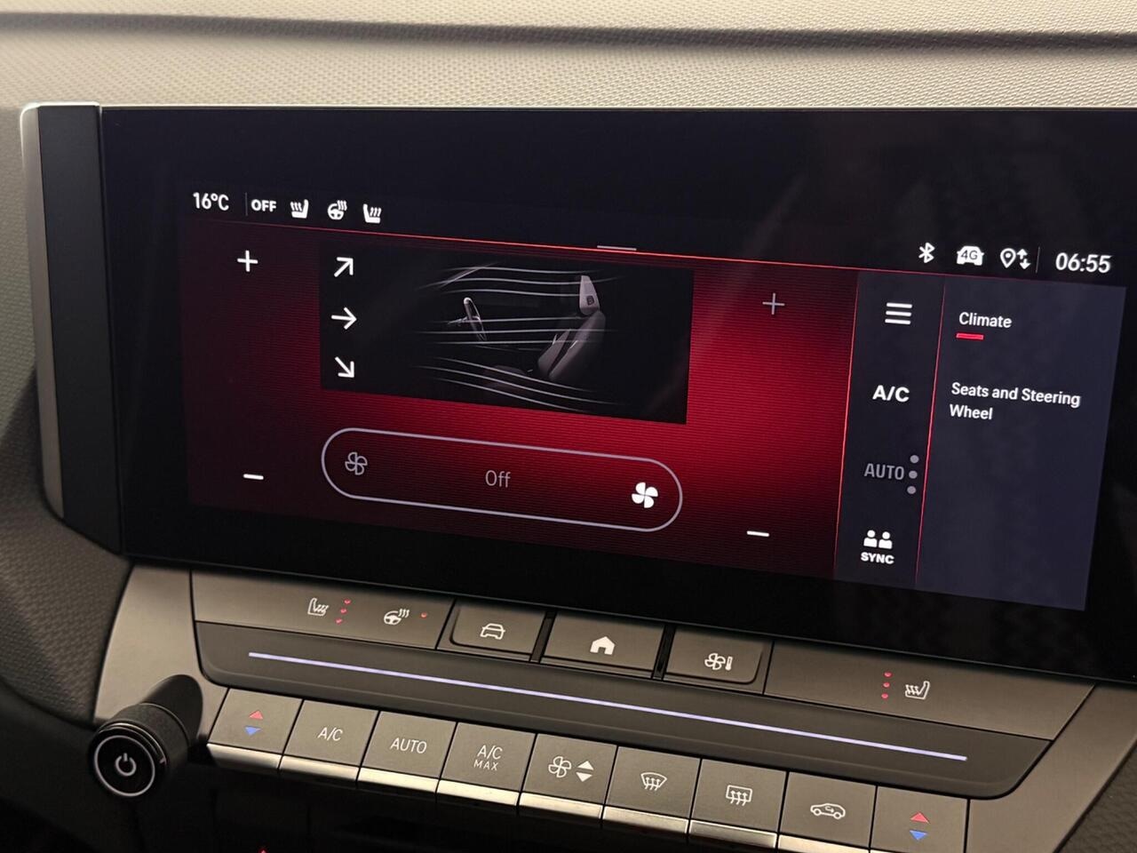 Vauxhall Astra thumbnail Infotainment System