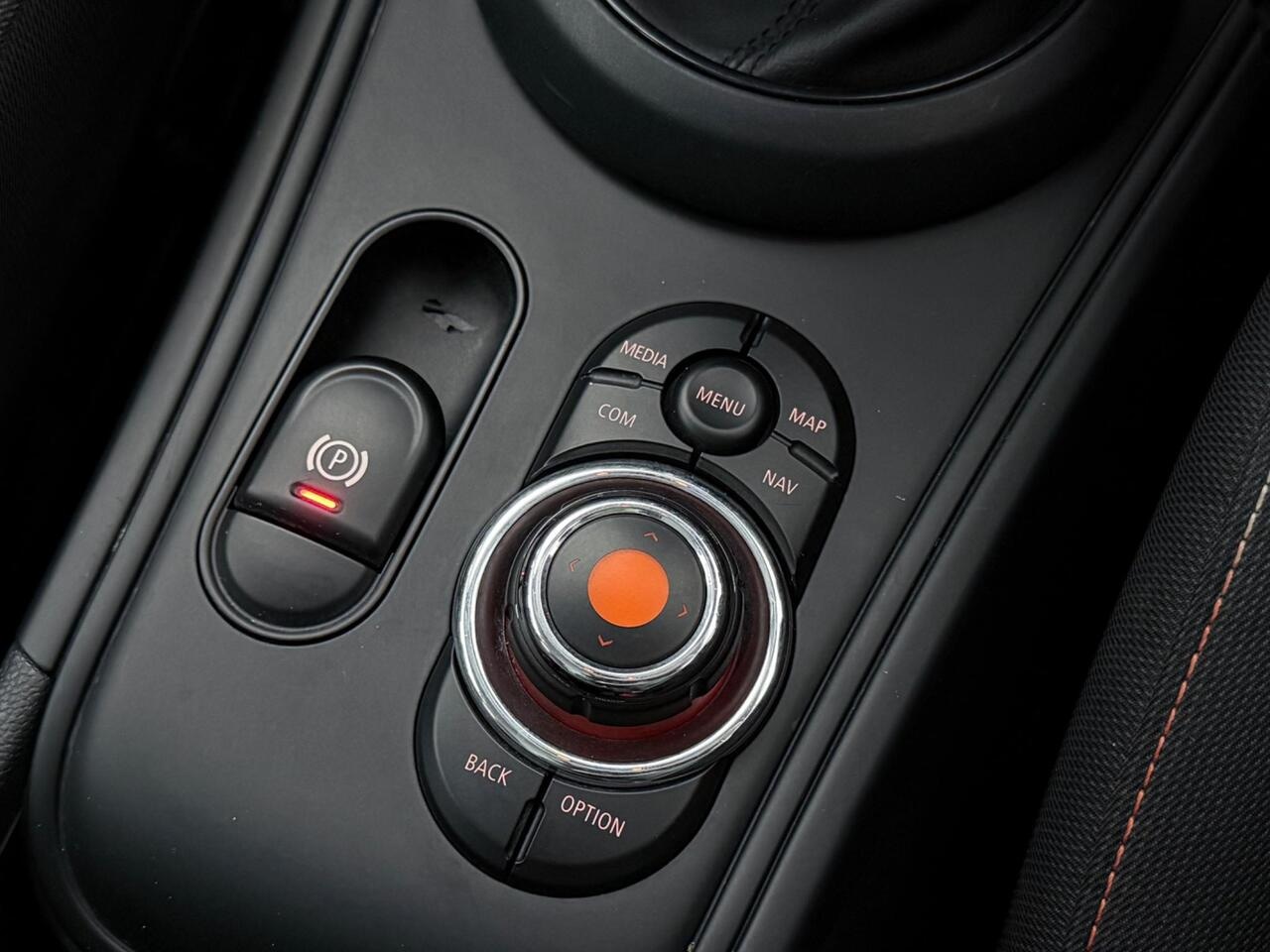 MINI Countryman thumbnail Misc Controls