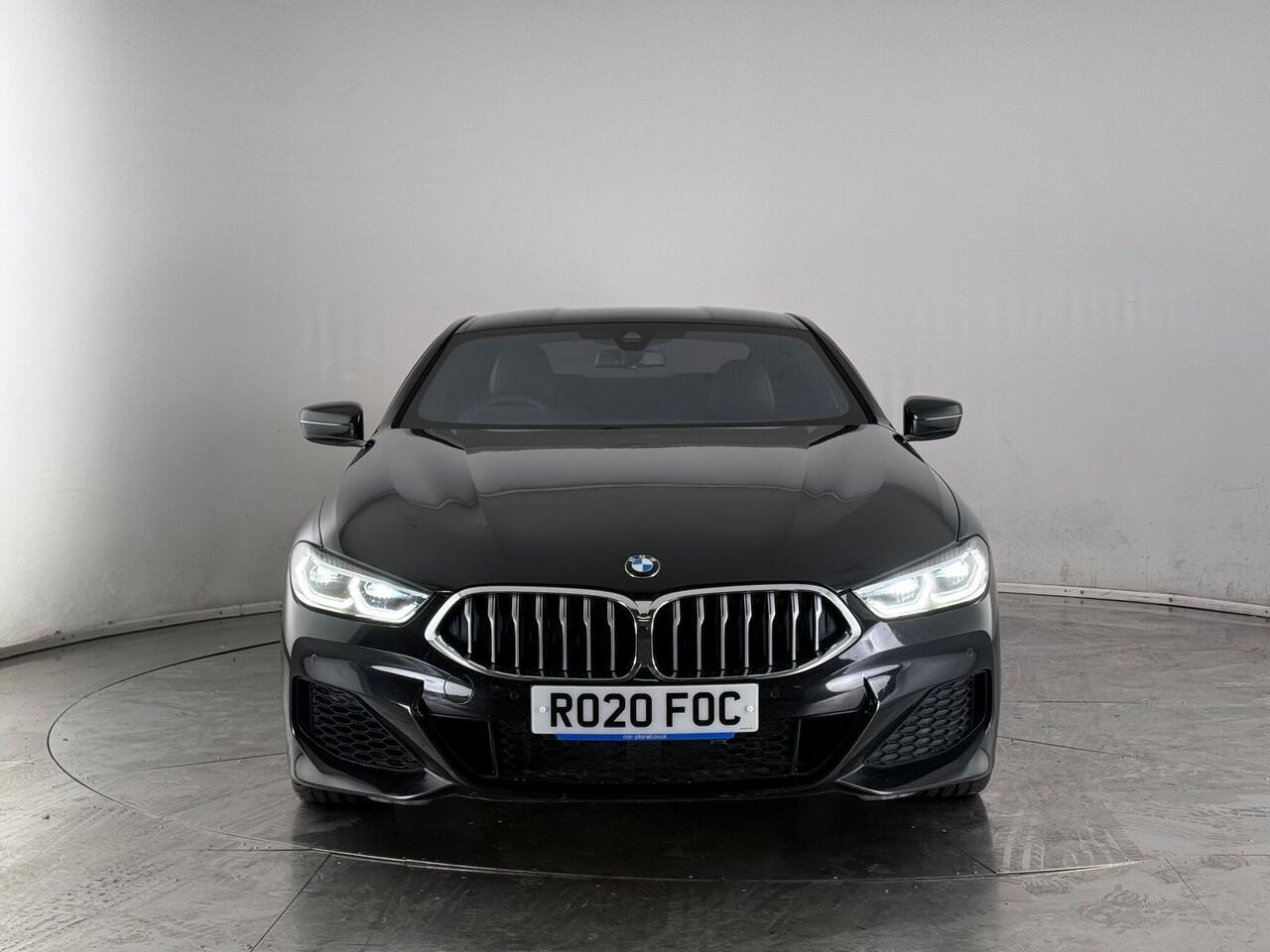 BMW 8 Series thumbnail Front