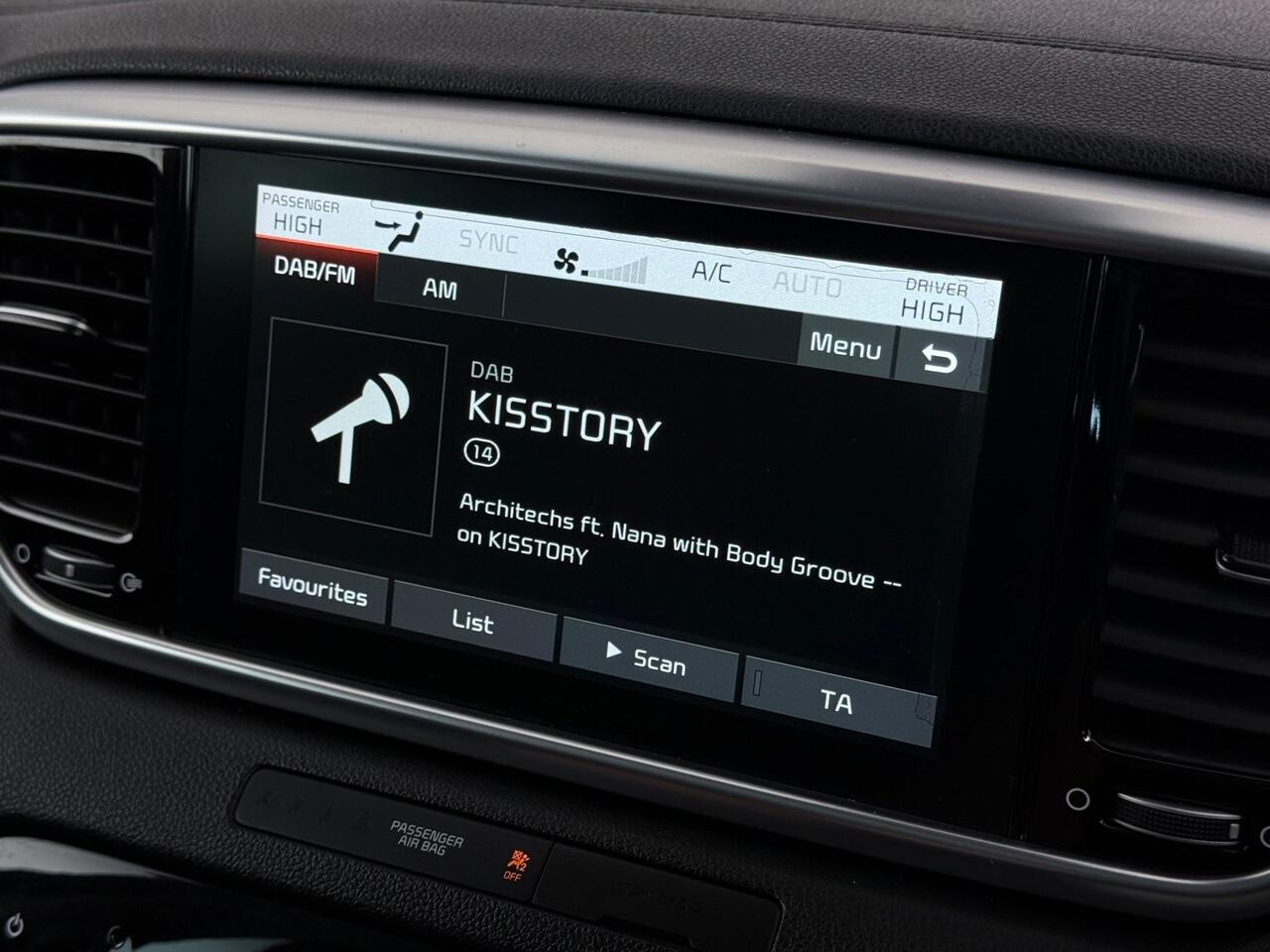 Kia Sportage thumbnail Infotainment System