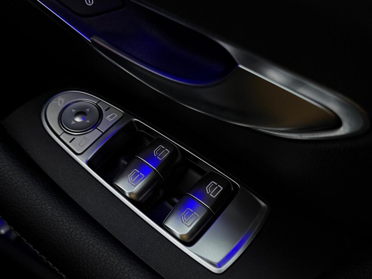 Mercedes-Benz E Class thumbnail Door Interior